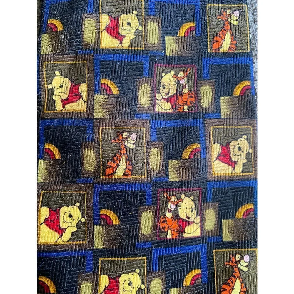 Disney Winnie the Pooh and Tigger men’s necktie good condition
